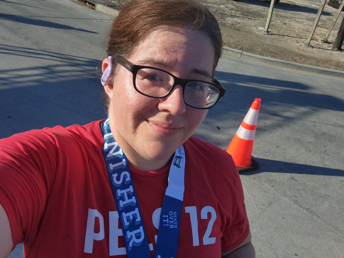 buffyanne's tweet photo. I finished &amp; didn't die considering I haven't been doing much in the way of consistent exercise outside of this week's NOTC fall training group &amp; walking around dome &amp; arena for work. 😃 #GeauxOverIt @runNOTC https://t.co/43kLjWTwp9