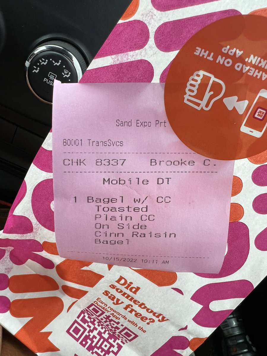 BrookeCaron18's tweet photo. @dunkindonuts since when does on the side mean a cup of dirty cream cheese? 🙄 https://t.co/RVEZJMStcL