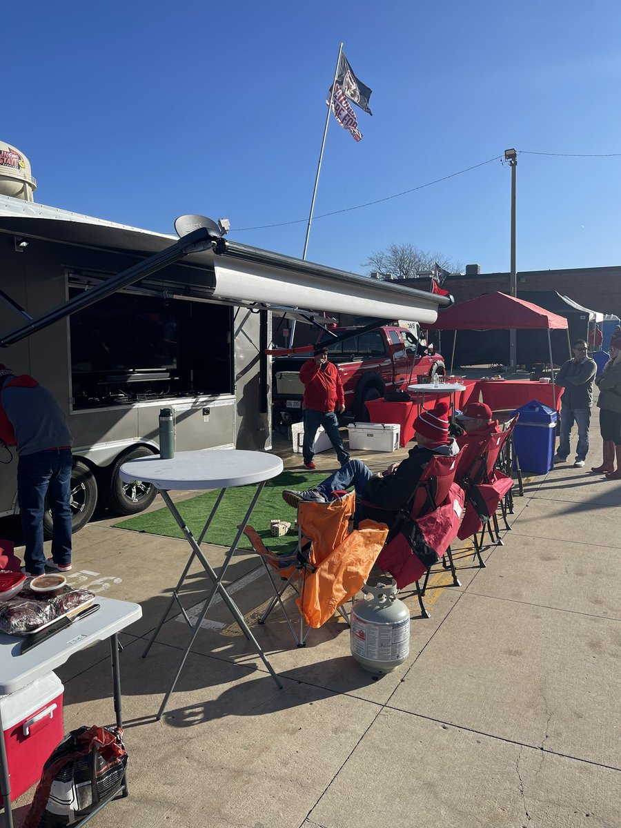 Lets go Birds!!! <a href="/RedbirdFB/">Illinois State Football</a> <a href="/IllinoisStateU/">Illinois State</a>