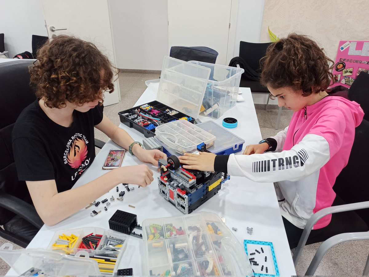 Nova sessió de treball. Treballant en la sortida 2 i 3. Working in process! 💪