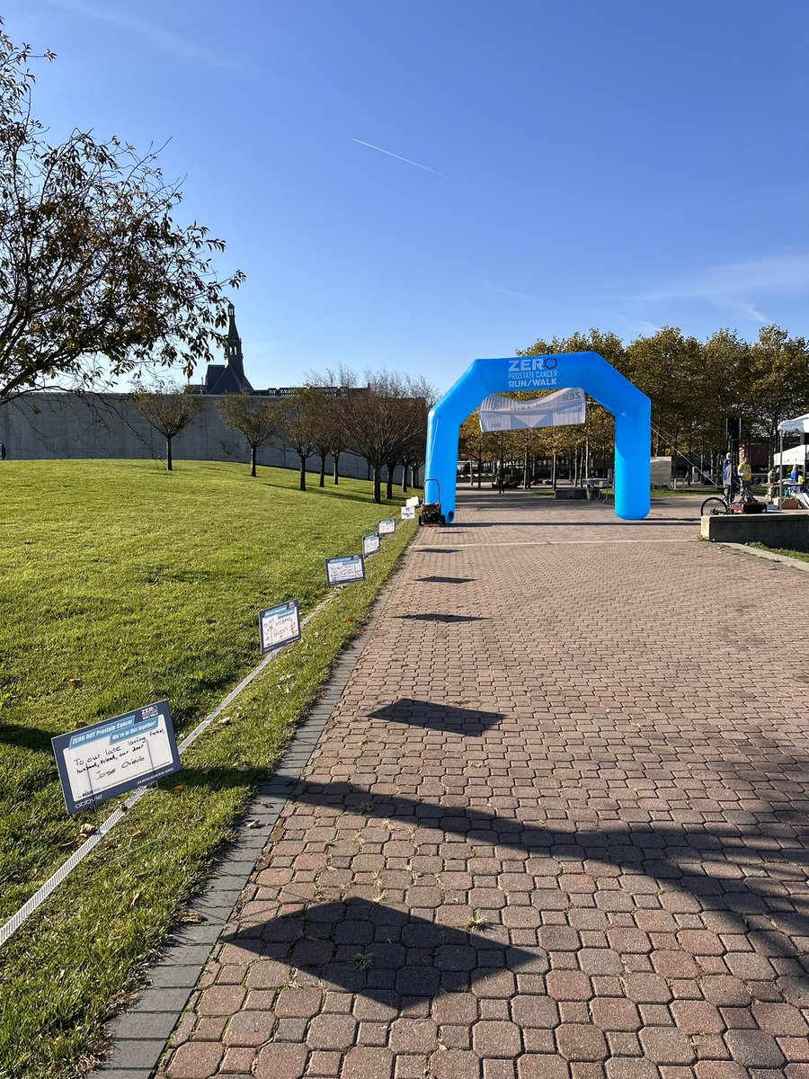 StanOviedo's tweet image. Seeing everyone fight for a good cause and help others who have had cancer is enlightening, feels good to not feel alone, this cancer walk is for you pops #zerocancerwalkandrun #prostateawarenessmonth