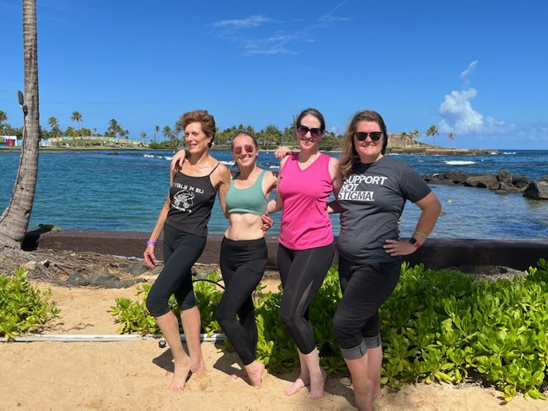 jess_cance's tweet photo. New friends at #HarmRed2022 - morning yoga @CaribeHilton https://t.co/aRrLUT8Ixr