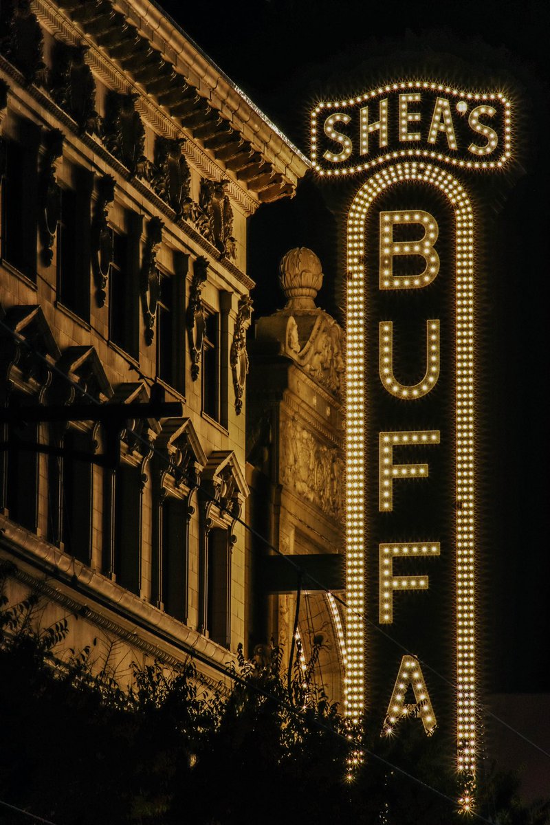 TDP_URBEX's tweet photo. Buffalo at night #buffalony https://t.co/dU0smB1g4v
