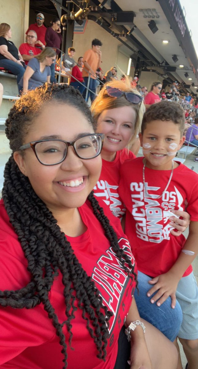 WhitingMs's tweet photo. The Patriotic Show was one for the books! Thank you @TomballISD for a fun night. Shoutout to @FootballTomball for pulling off the W! ❤️🏈🤍 #CollinsStrong #WHOSEHOUSE #TomballStrong https://t.co/Ok4n5zqOgu