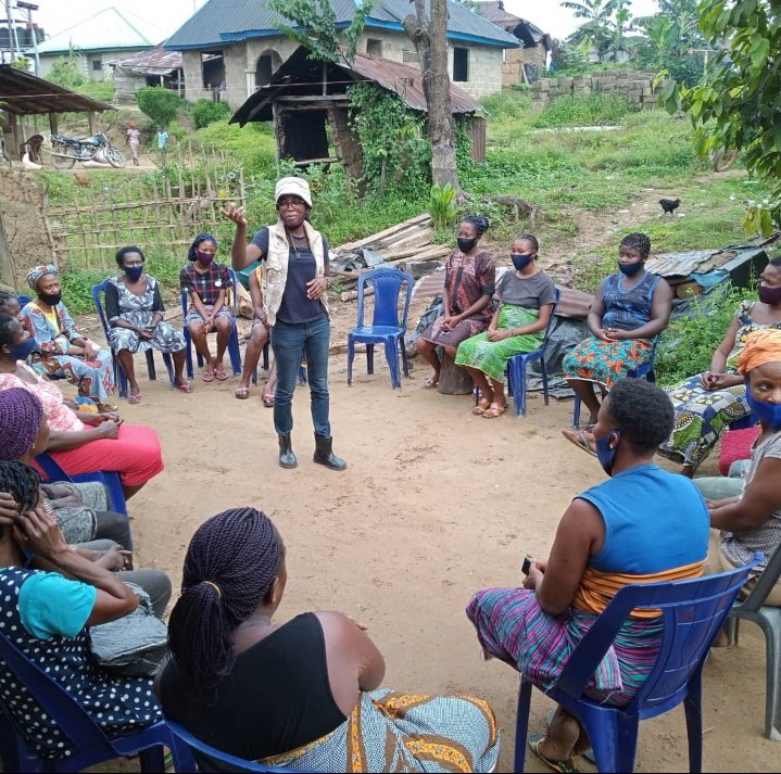 Rural women depends on collection of Non Timber Forest Products (NTFPs) to make good and nutritious food for their families. We must ensure that  collection from the forest carried out sustainably, future generations must enjoy NTFPs just as we are

#InternationalDayofRuralWomen