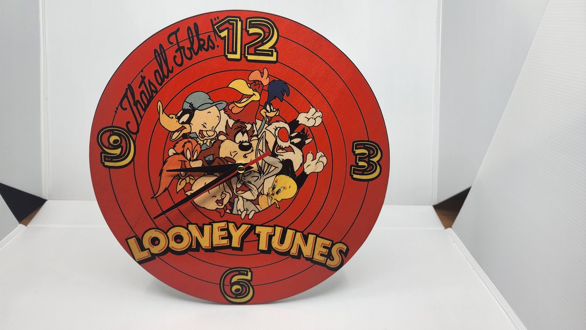 URTechDownload's tweet photo. How cool is this, a colorful wooden clock with the looney Tunes characters on its face, vibrant colors with a glossy finish. Great gift idea and perfect home decor.
https://t.co/bXtbOEjgK3 via @Etsy https://t.co/WD0tYteRrS