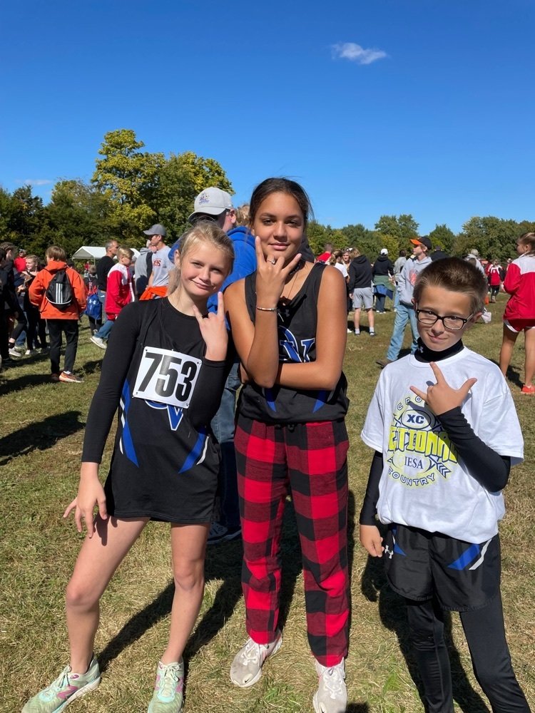 OkawValley's tweet photo. Good luck to our OVMS state cross country qualifiers today at the state meet! #YNotOV https://t.co/28T0QJmYKT