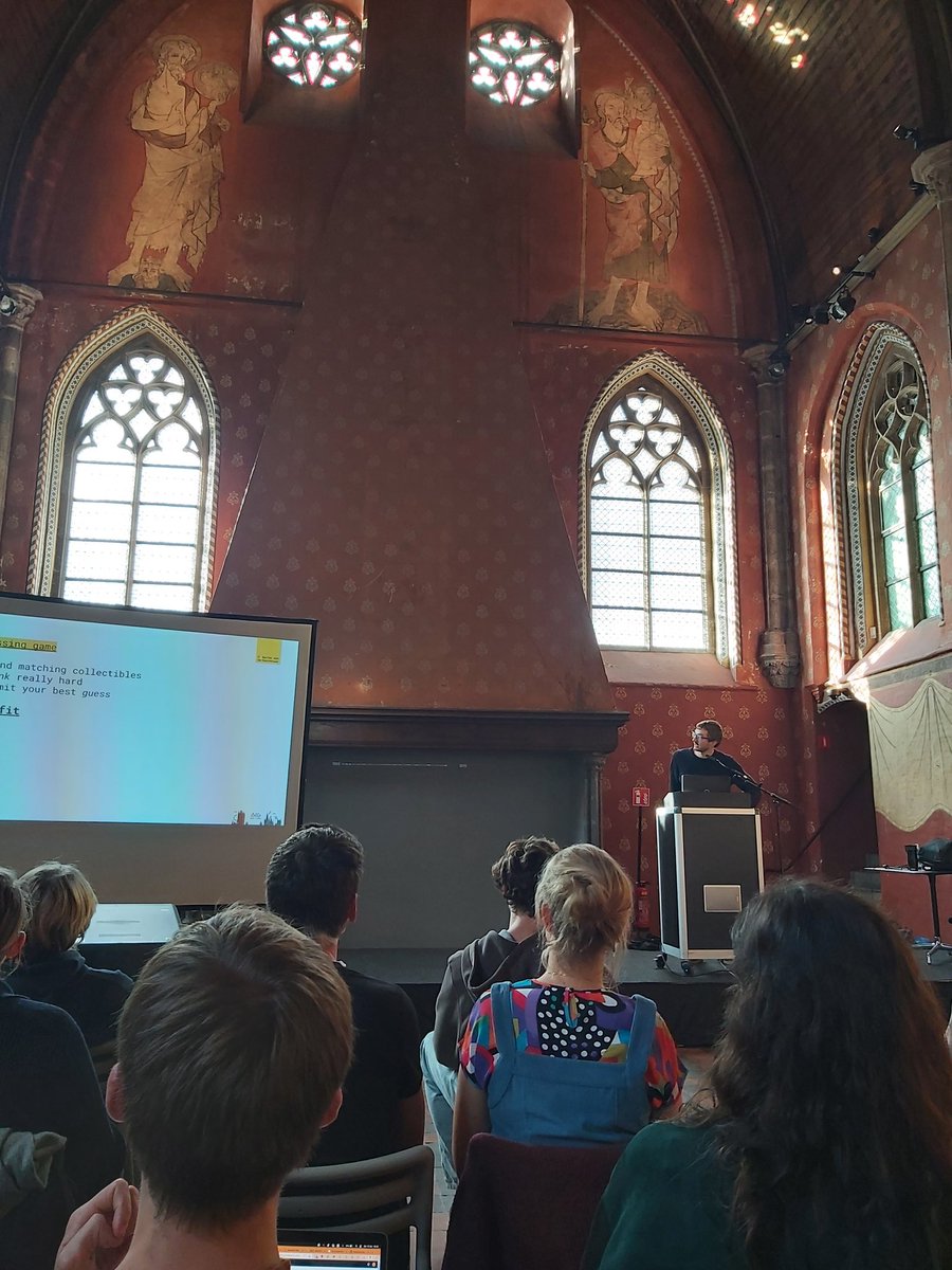 coghent's tweet photo. The pitching has begun... Met volle aandacht vellen de juryleden hun oordeel over de interessante pitches met een bijhorend bezoekje aan de marktplaats waar de teams hun ideeën verder voorstellen. #opencultuurhackathon https://t.co/OUVQL2VEV4