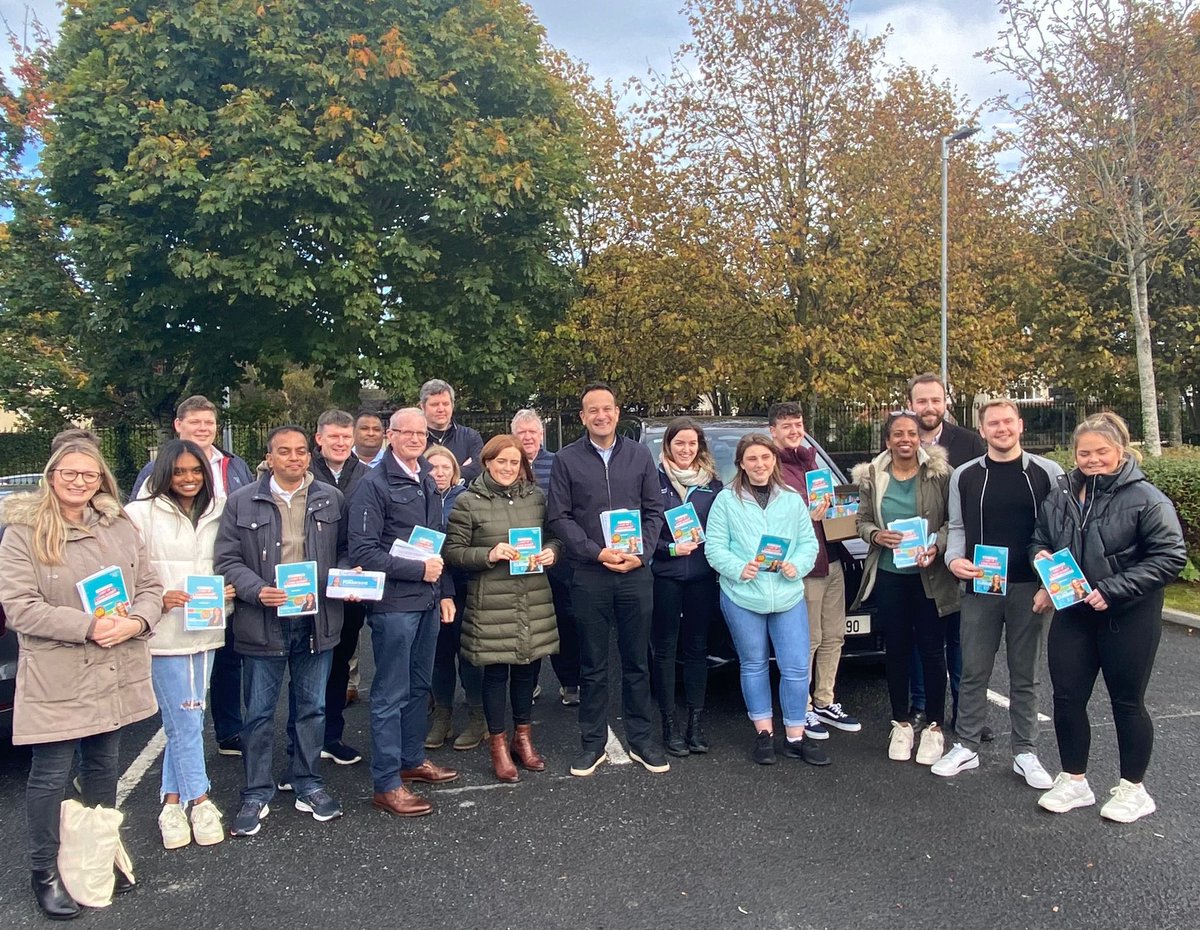 LeoVaradkar's tweet photo. Starting our Dublin West campaign day on #Budget2023. 

We are committed to putting more money back in your pocket and helping you &amp; your family with the cost of living.    

Find out more about the Cost of Living Budget 👉 https://t.co/V0aLmE3i0Q https://t.co/6GJZGBr0wX