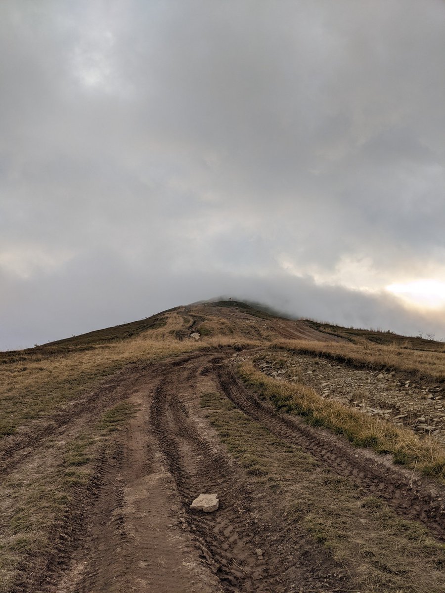Був на Гимбі. 
Джипери мразі, все в коліях
Підпишіть петицію проти джипінгу petition.president.gov.ua/petition/163240