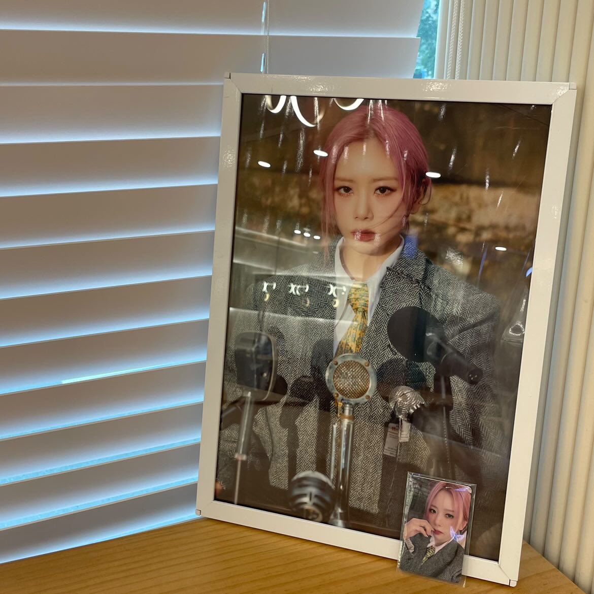831x1O_'s tweet photo. #VISION_OF_DREAMCATCHER
#DREAMCATCHER #드림캐쳐 #EVERLINE #에버라인
에버라인 드림캐쳐 팝업스토어 다녀왔어요(•̀ᴗ•́)و ̑̑ 
너무 멋있게 꾸며져 있는 거 아닌가요!!
첫 럭드만에 지유언니가 나와줬답니다🫶🏻
도장들도 너무 귀여워요!! 덕분에 행복한 시간 보냈어요❤️ https://t.co/3acwDnMEPJ