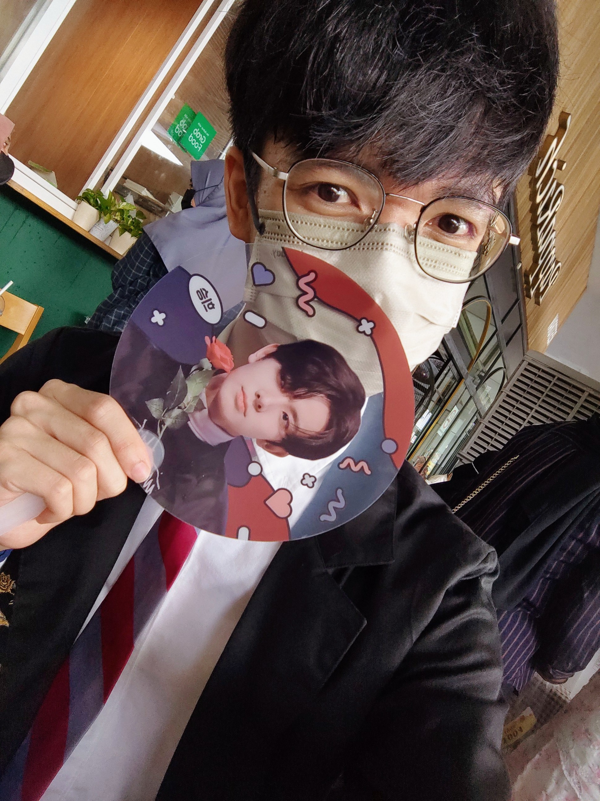 Happy birthday, Heeseung ð / Twitter