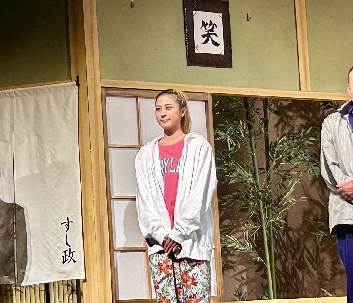 GoGo_nishio's tweet photo. タクフェス第10弾「ぴえろ」を観劇。
演者の観客が一体感を持て、内容も、あれはどういう事？もう一回見ないと！と思う内容でした。
クラヴマガとはカテゴリーが違いますが泣き笑いでどっぷりハマってしまいました。
#宅間孝行 #タクフェス #タクフェスぴえろ #ぴえろ #竹内茉音 https://t.co/MNdvpWpsXI
