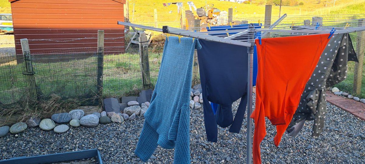 nicillemhoire's tweet image. The sign of a good drying day is when you look for anything else that can be washed!

#LineDried #GoodDryingDay #WashingDay