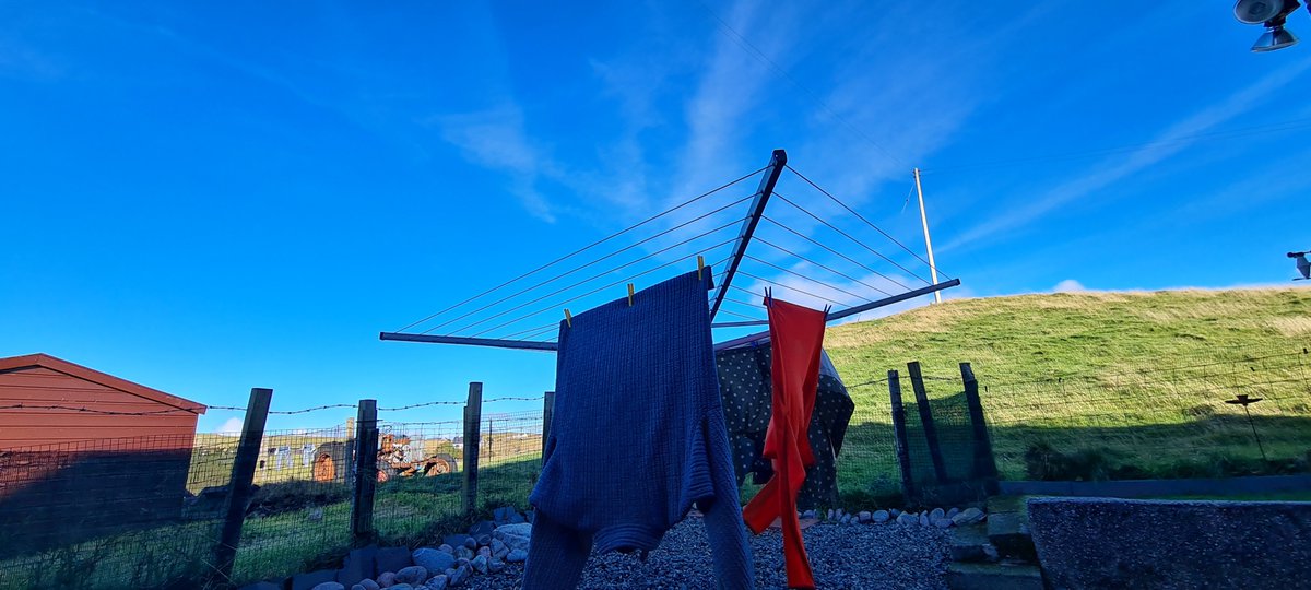 nicillemhoire's tweet image. The sign of a good drying day is when you look for anything else that can be washed!

#LineDried #GoodDryingDay #WashingDay