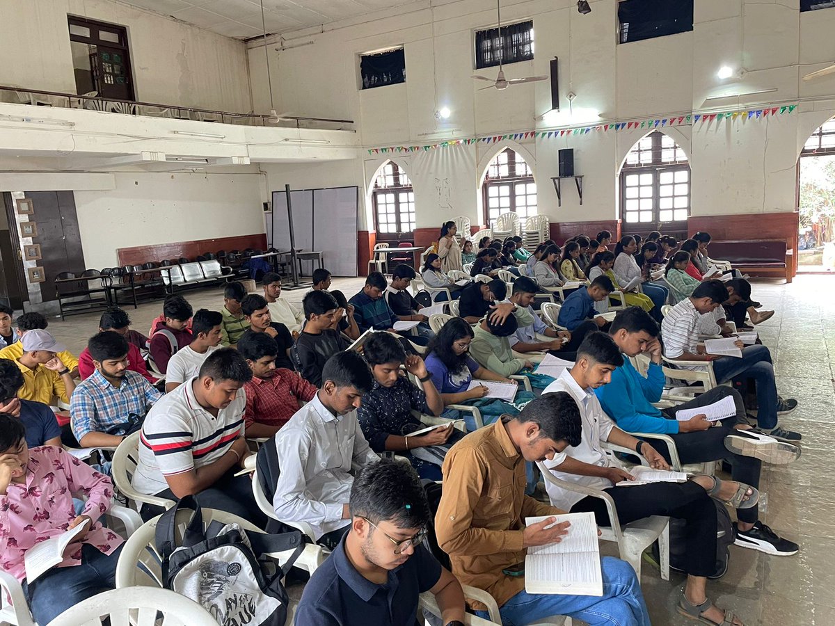 BmccNss's tweet photo. Deccan Education Society's Brihan Maharashtra College of Commerce National Service Scheme 
On the occasion of birth anniversary of Dr. A P J Abdul Kalam, we celebrated Book Reading Inspiration Day. 
@_NSSIndia @BMCCpune @MaharashtraNSS @NssMaharashtra @PMOIndia @YASMinistry https://t.co/sLdB40D2oU
