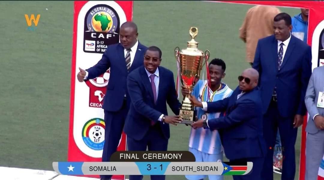 Somsake17's tweet photo. Midowga Ardeyda Somaliyeed Ee Dalka Kenya Waxa Ay Farxada Iyo Dabaaldaga Lawadagayaan Dhamaan Umadda Soomaliyeed Meel Kasto Ay Joogaan 

#Somalia #CECAFA #CECAFAU17 https://t.co/bubXyU4vly