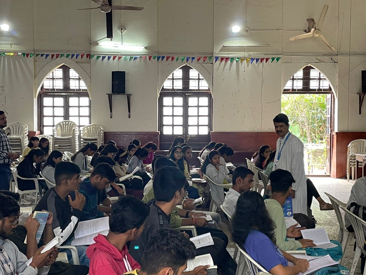BmccNss's tweet photo. Deccan Education Society's Brihan Maharashtra College of Commerce National Service Scheme 
On the occasion of birth anniversary of Dr. A P J Abdul Kalam, we celebrated Book Reading Inspiration Day. 
@_NSSIndia @BMCCpune @MaharashtraNSS @NssMaharashtra @PMOIndia @YASMinistry https://t.co/sLdB40D2oU