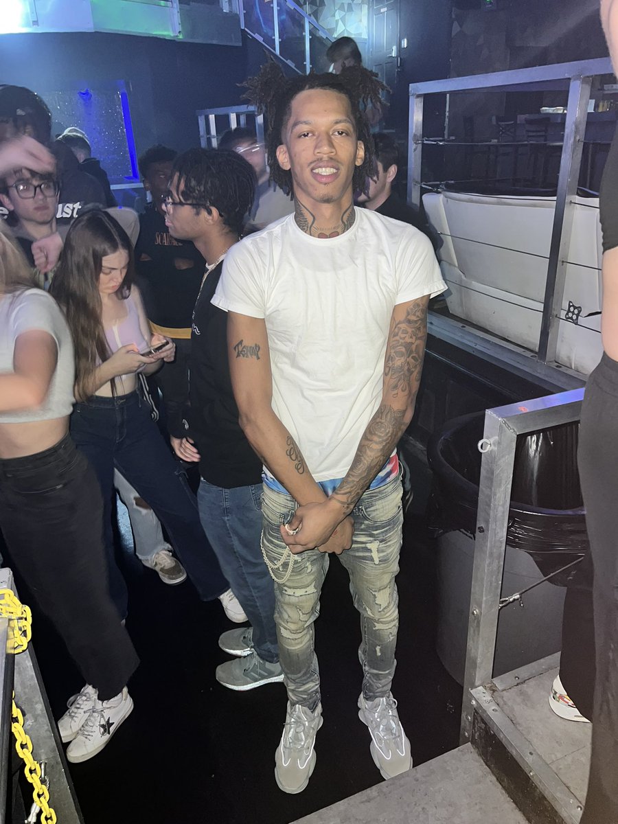 MelloFrmLr tweet media