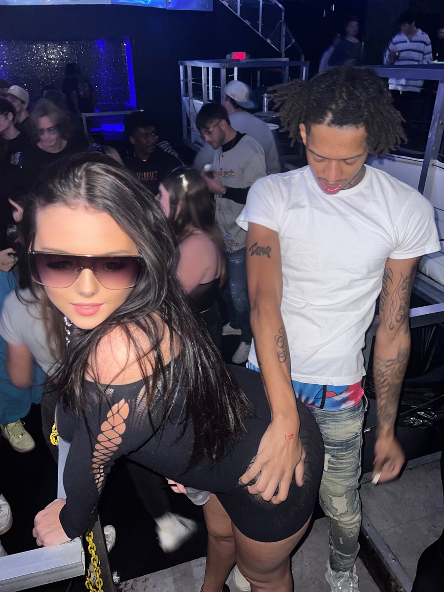 MelloFrmLr tweet media