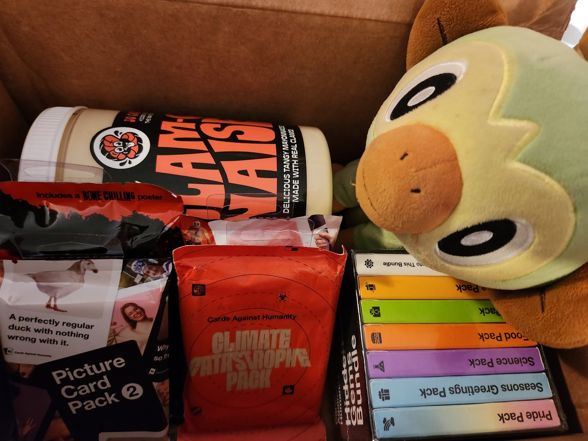 PGrookey's tweet photo. well it's here. thank you target dog!!
hehe.
#CAH #clamonaise https://t.co/qJmztIUTDU