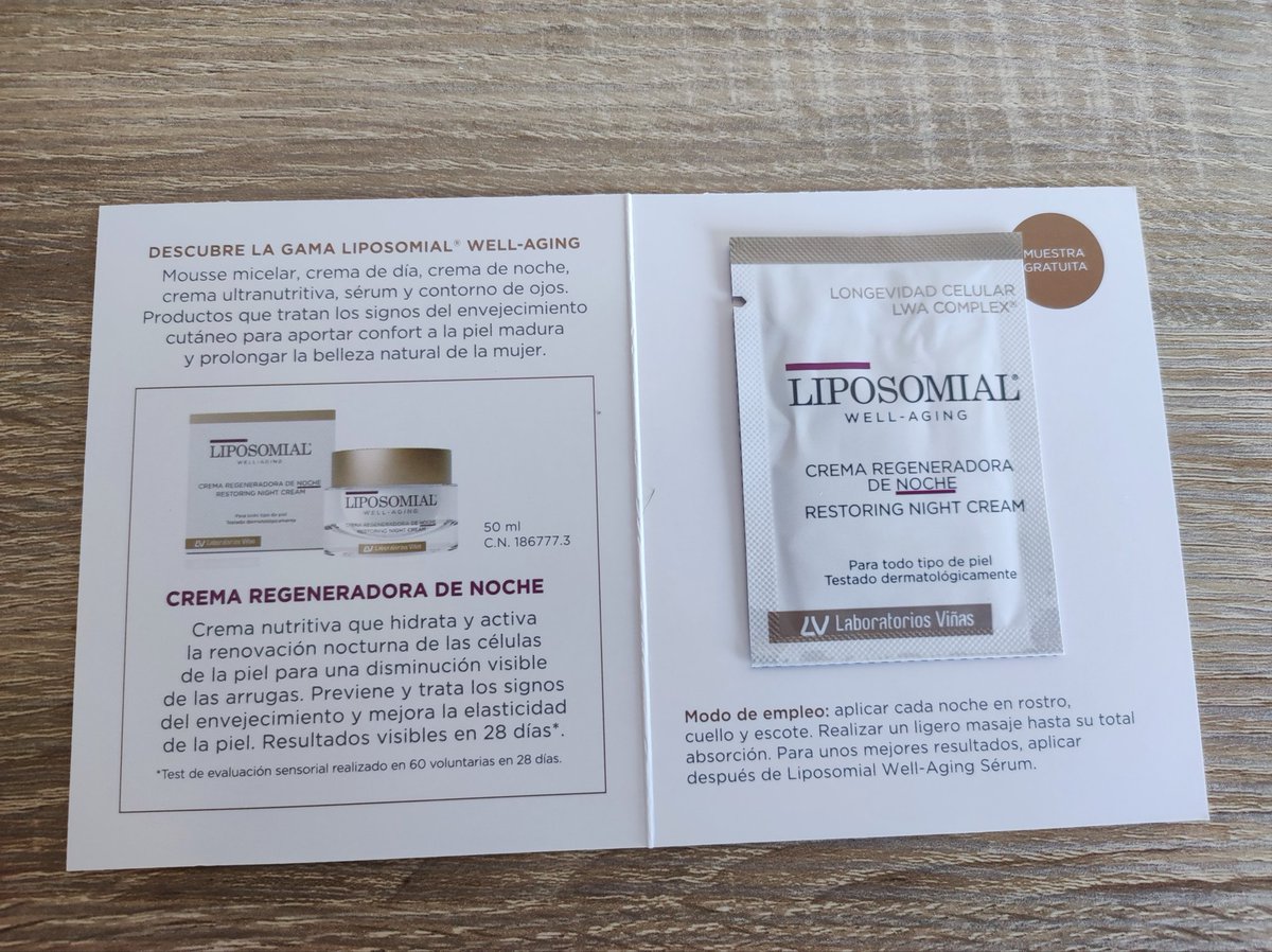 Crema regeneradora de noche
#prolongatubellezanatural 
#cosmeticawellaging #cincuentañera #unetealwellaging