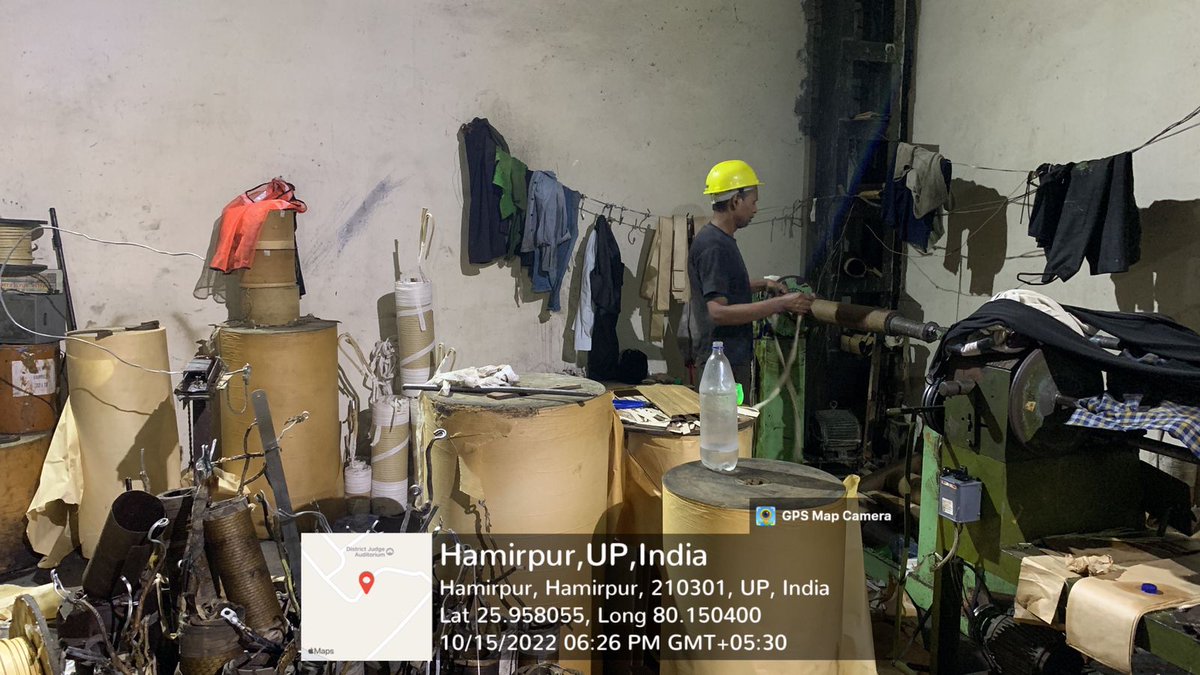 अधीक्षण अभियंता कार्यशाला मंडल आगरा के निर्देशानुसार आगामी त्योहारो पर निर्बाध विद्युत आपूर्ति सुनिश्चित करने हेतु अधिक से अधिक परिवर्तक उपलव्धता सुनिश्चित हेतु जनपद हमीरपुर कार्यशाला में रात्रिकालीन पाली में भी परिवर्तक रिपेयर कार्य किया जा रहा है। <a href="/mduppcl/">MDUPPCL</a> <a href="/UPPCLLKO/">UPPCL</a> <a href="/dvvnlhq/">Dakshinanchal Vidyut Vitran Nigam Limited</a>
