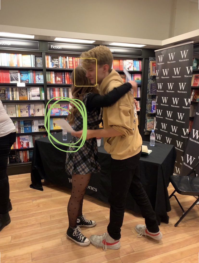 phloxali's tweet photo. Tommy stole my paper and now i will never know what it said on the back >:( @tommyaltinnit #tommyinnit https://t.co/5wW3xUJwyn