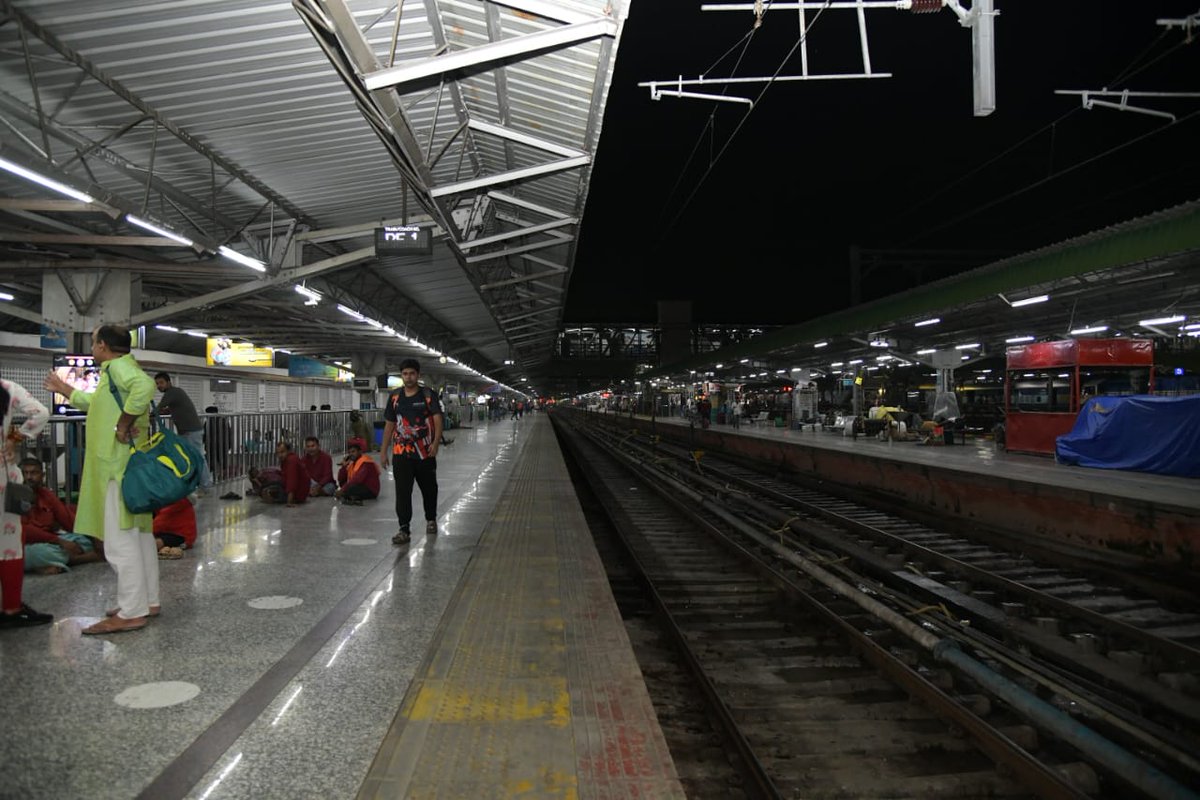 ministry-of-railways-on-twitter-rt-theashoksinghal-traveling-to