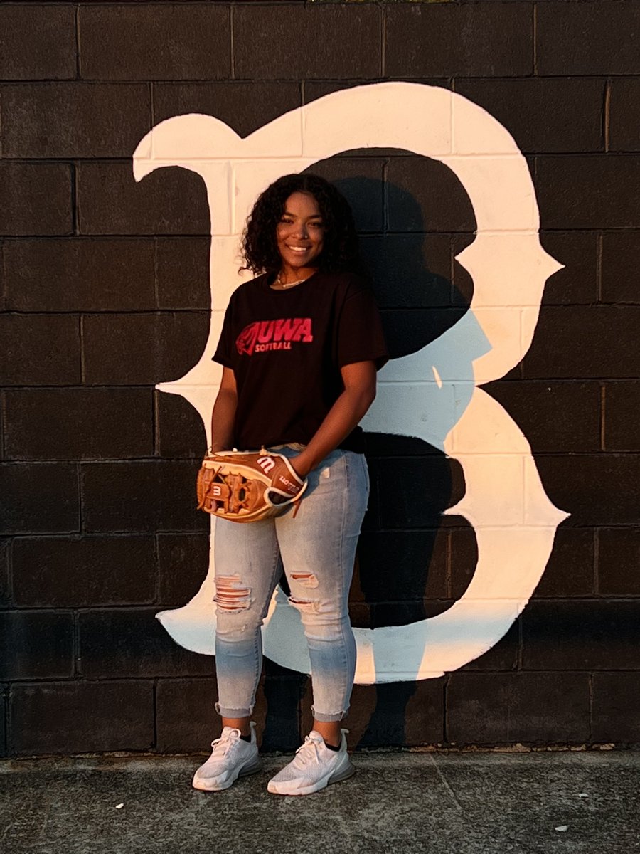 GraceHu2023's tweet photo. I’m so excited to announce that I will be furthering my academic and athletic career at The University of West Alabama! @UWA_Softball I am beyond grateful for this opportunity❗️🤍 https://t.co/M07iD6FMrJ