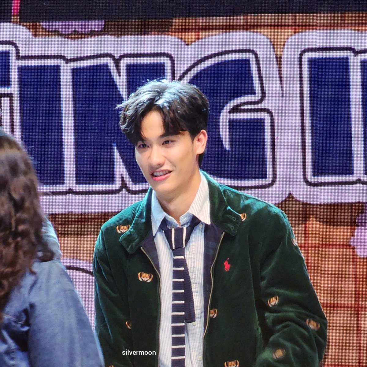 2silver_moon's tweet photo. #TayNewFMKorea2022 
#Tawan_V https://t.co/WMBkxeTTnE