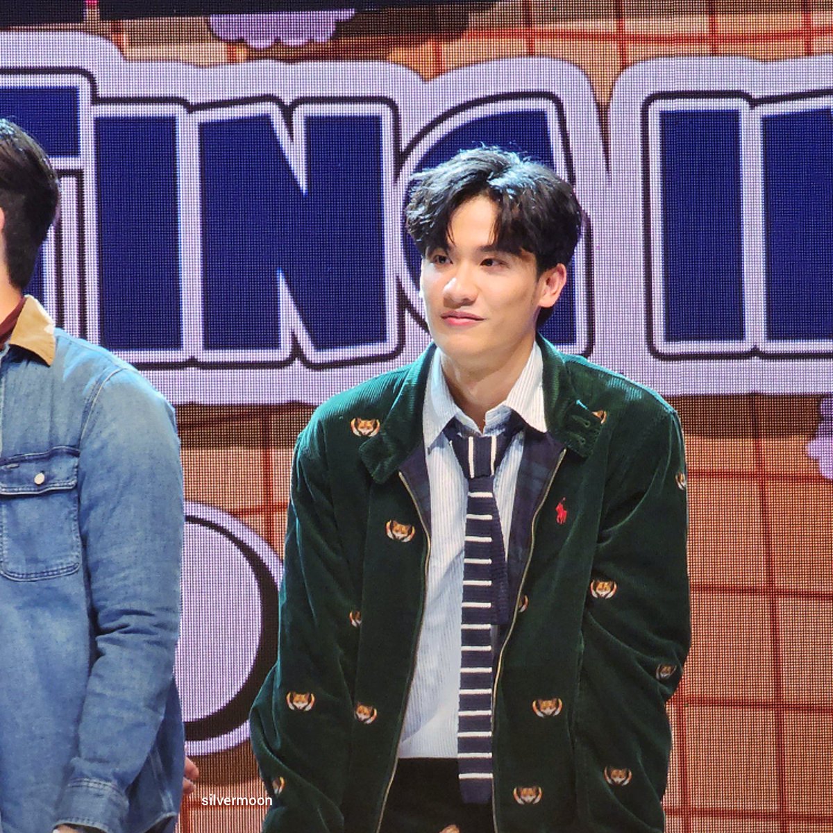 2silver_moon's tweet photo. #TayNewFMKorea2022 
#Tawan_V https://t.co/WMBkxeTTnE