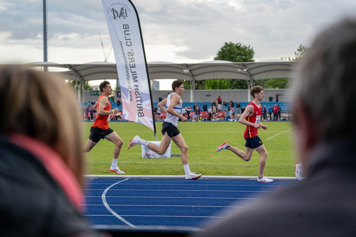 Through the eyes 👀 of the crowd 🍿 #athletics #running #track