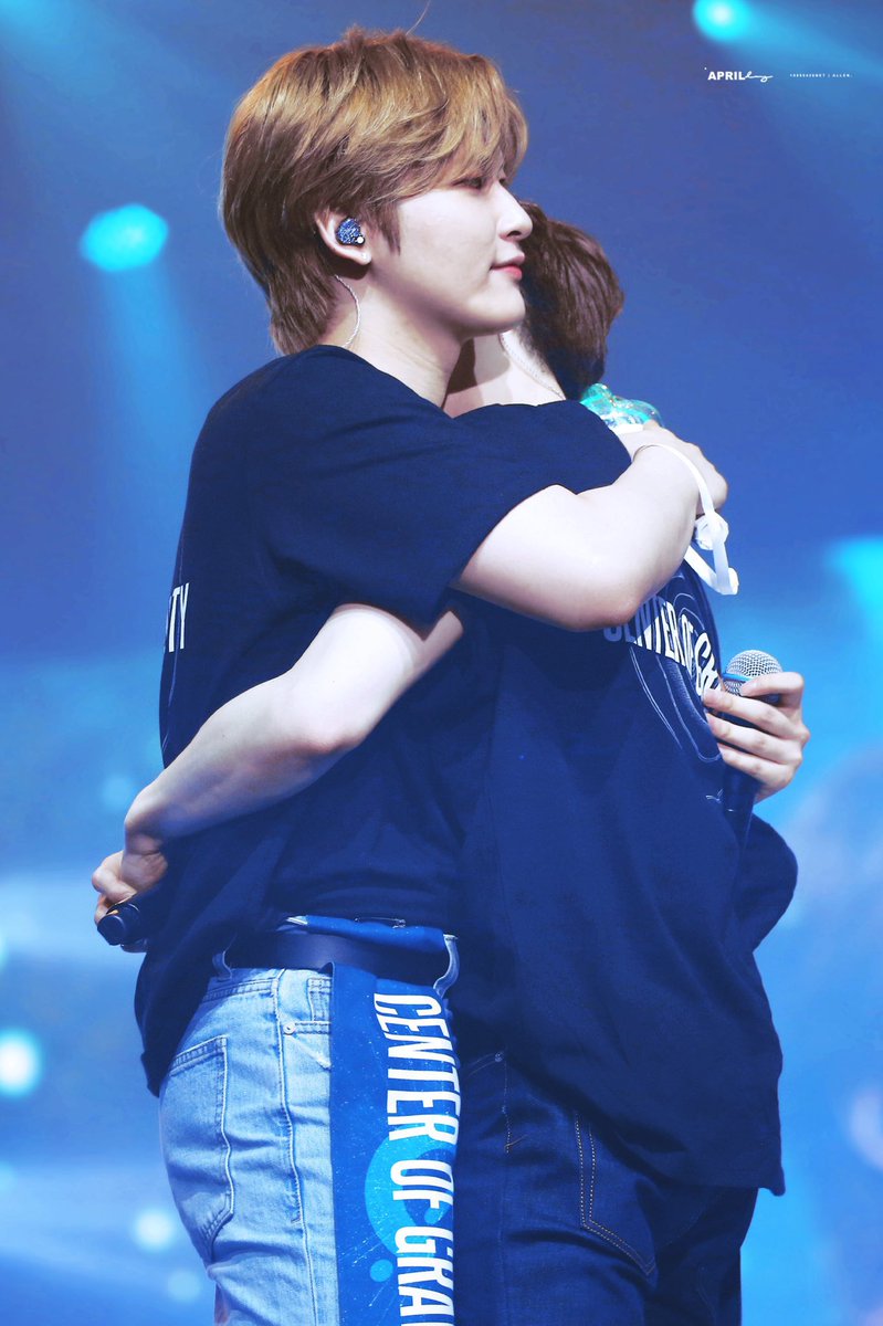 happy birthday to our main vocalist! the best vocalist ever, we’re so happy to celebrate your birthday with you once again, have an amazing day as you deserve 🫶🏻 we love you !! 

#환하게_물들어갈_우빈이의_스물셋
#Colorful_way_to_WB <a href="/CRAVITY_twt/">CRAVITY</a>