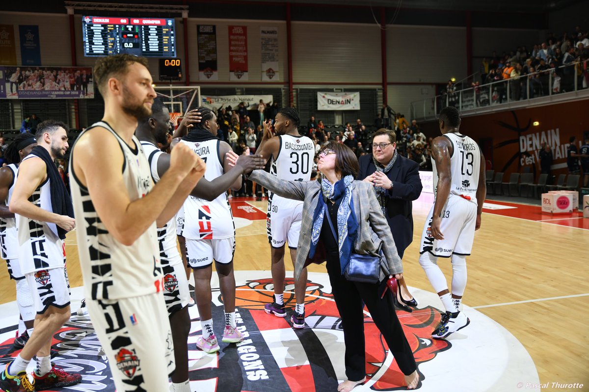 Une première victoire accrochée, un complexe en feu, une soirée parfaite pour commencer la saison 🔥

📸 Pascal Thurotte

#GoDragons #LNB #ProB