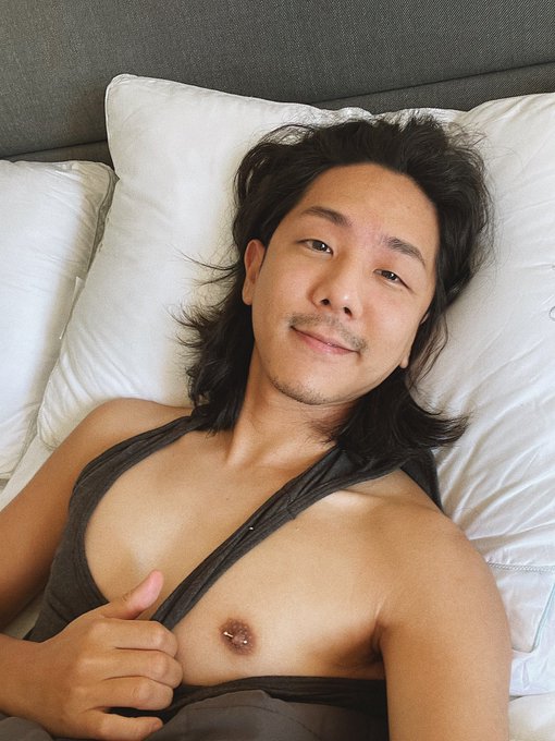 Good morning, have a wonderful weekend! Might delete it later lol https://t.co/DU71CYc6oT