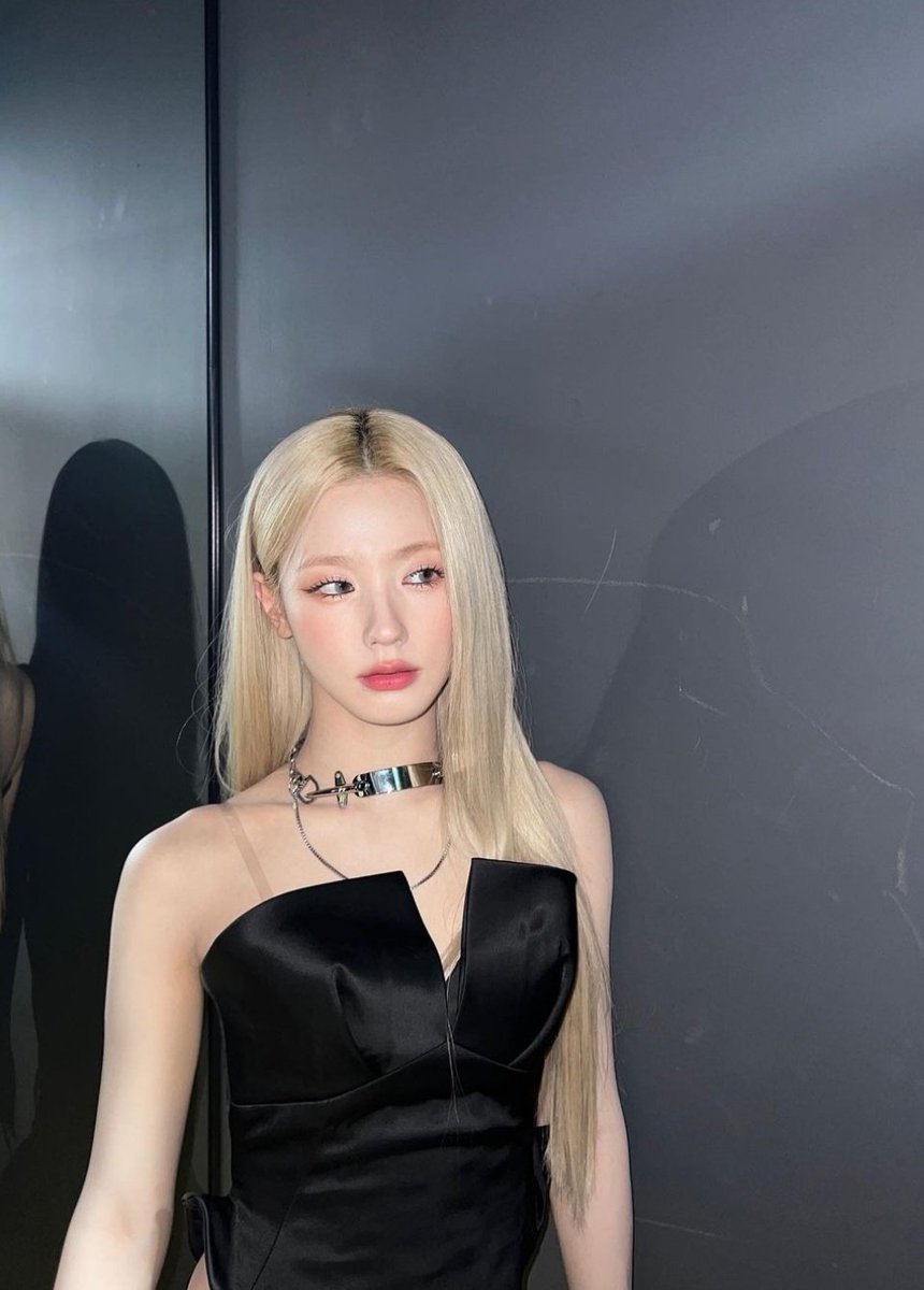 burningitRed's tweet image. ㅤㅤ ㅤㅤ
 ⠀⠀⠀⠀⠀› call out my name when i kiss you so gently
 · 　　 ⋆ 　　　 ˚ ˚ 　　 ✦
 　 ⋆ · 　 *
 　　　　 ⋆ ✧　 　 · 　 ✧　✵
 　 · ✵