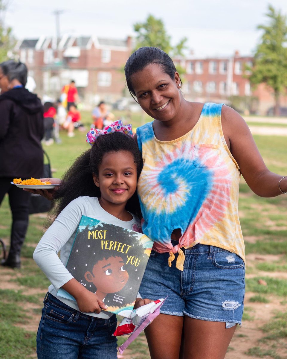 Readby4th's tweet photo. Another beautiful day to make a reading promise! Check out today's events: https://t.co/10HTk04OgI! #ReadingPromiseWeek #philly https://t.co/jjzE67oQu5