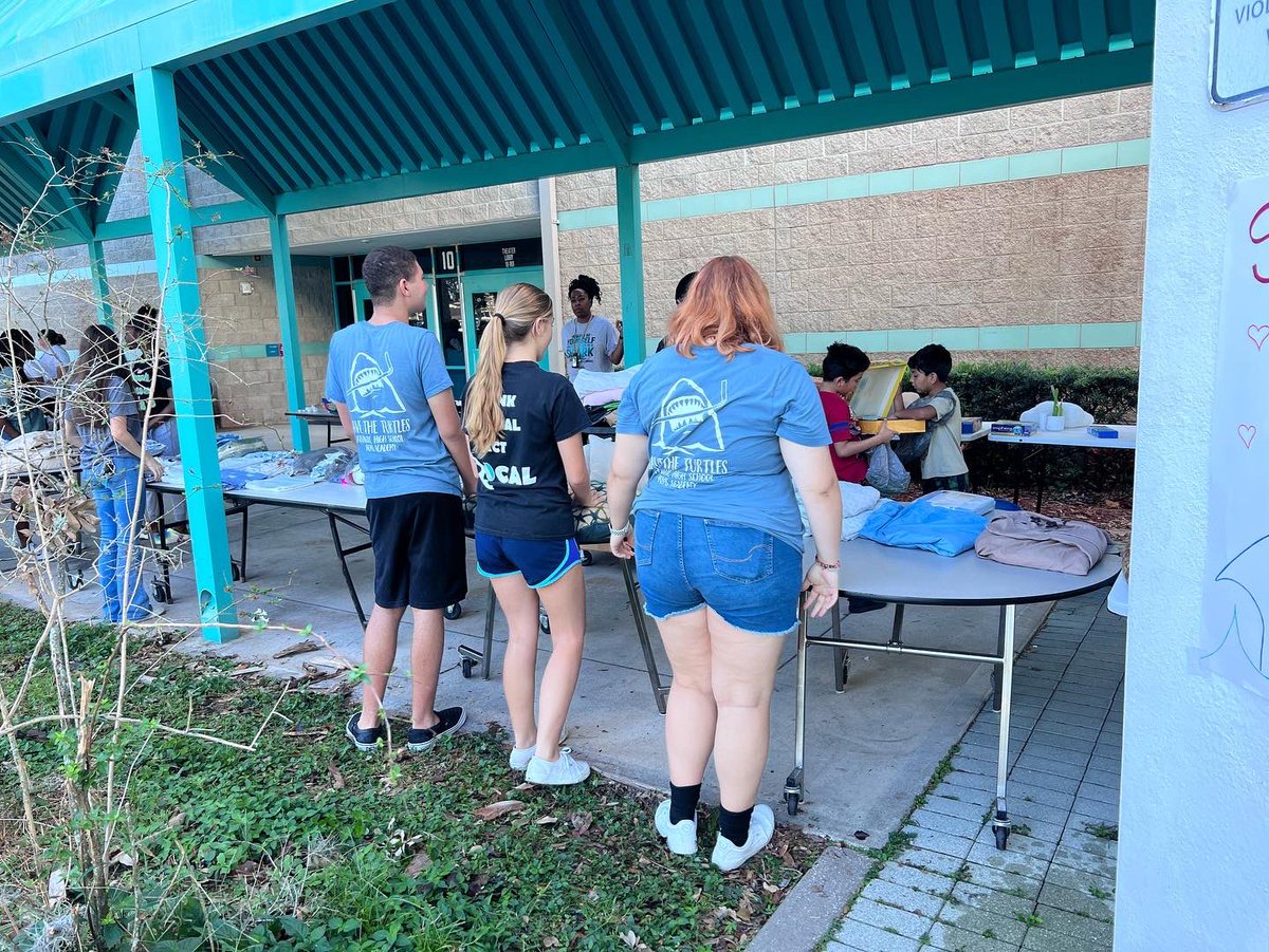Atlantic_AEMS's tweet photo. AHS “Yard Give” for our shark families impacted by the hurricane ❤️ thank you to all of our AEMS students that were able to lend a hand! #sharksarerising @sharksahs 🦈 https://t.co/Dm1BbqJjeV