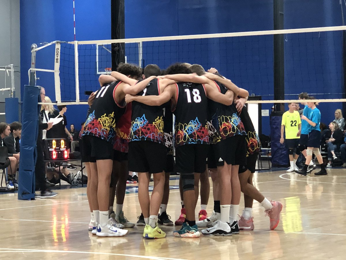 Sarah_B_Less's tweet photo. And it begins! ❤️🏐 Boys Volleyball. Front Range Volleyball Club @frontrangevb @baldwin_trevor #18 @HissrichLucas #6 @psdboysvb @CHSAA @FossilRidgeHS https://t.co/yGvK6TcF6X