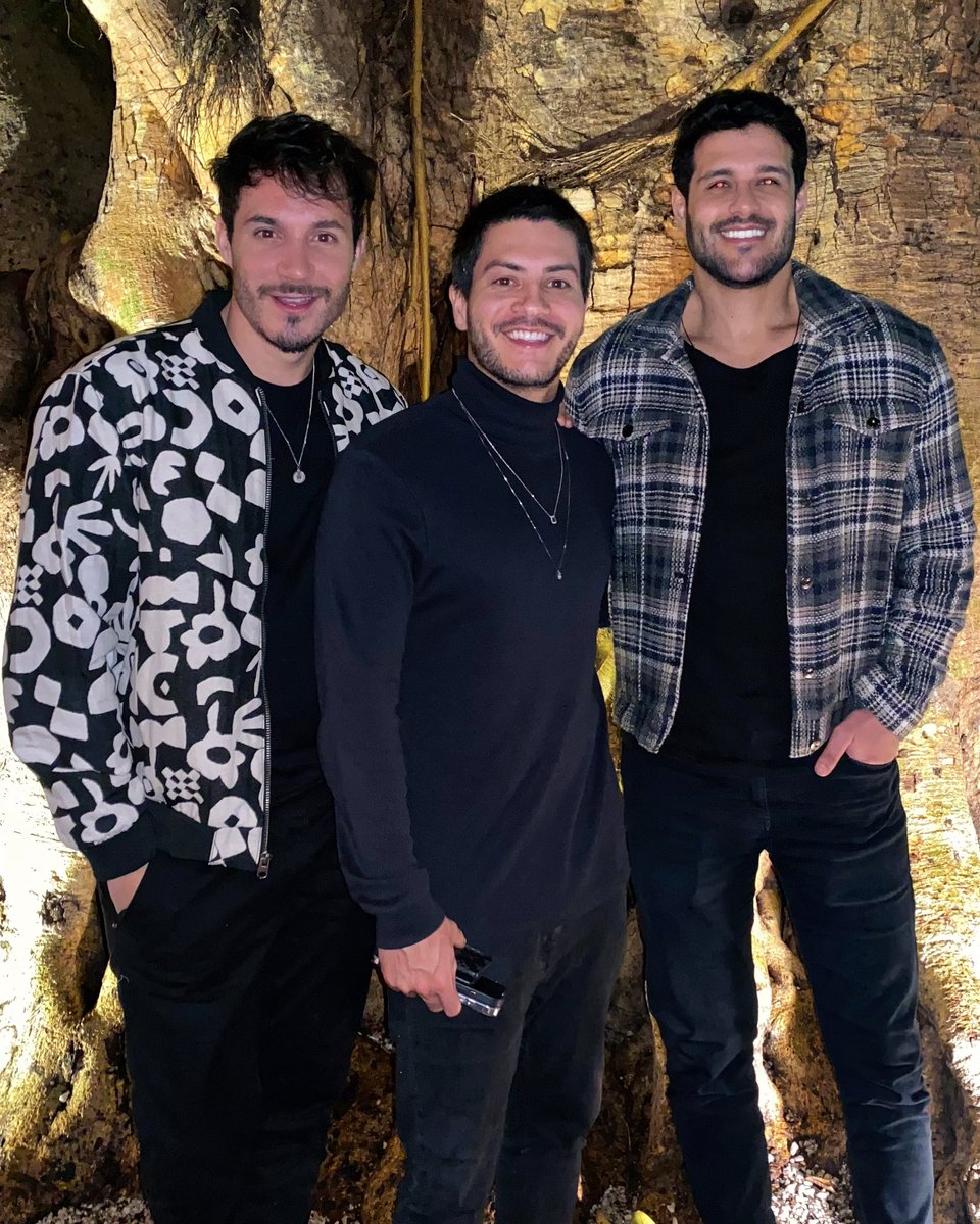 Saiuuu nosso jantar!!! 
Como eu e o Eli somos muito Fifiii, já imaginam né 😂