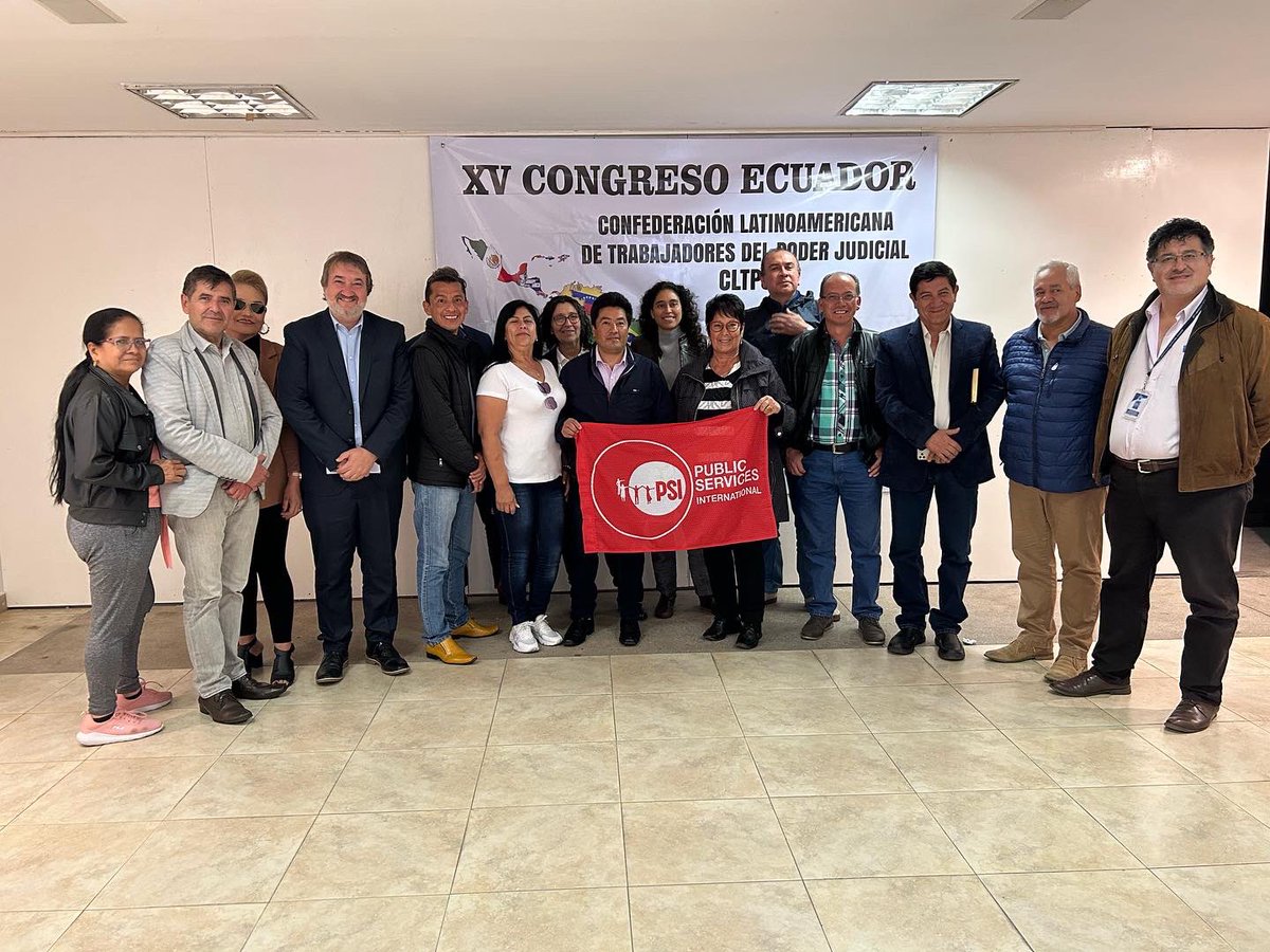 En el marco de la Misión de la Internacional de Servicios Públicos a Ecuador, junto a Rosa Pavanelli, Veronica Montúfar, Susana Barría y Camilo Rubiano, nos reunimos con todas nuestras afiliadas para evaluar los resultados de las reuniones con el Parlamento y las Org Sociales.