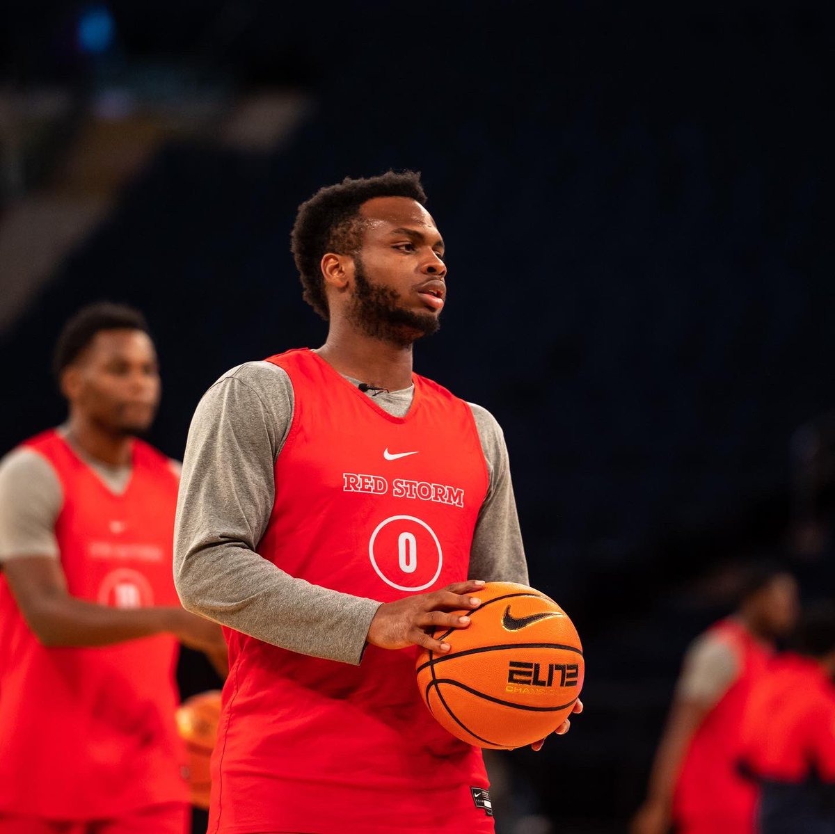 StJohnsBBall's tweet photo. Nothing better than practicing at the World’s Most Famous Arena🏀🏠 https://t.co/e5EaZmmDJl