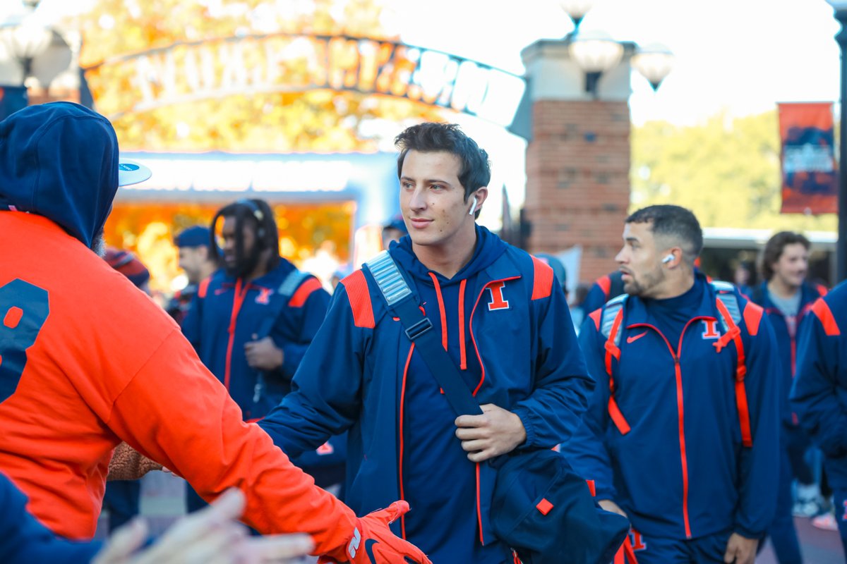 Illinois Athletics tweet media