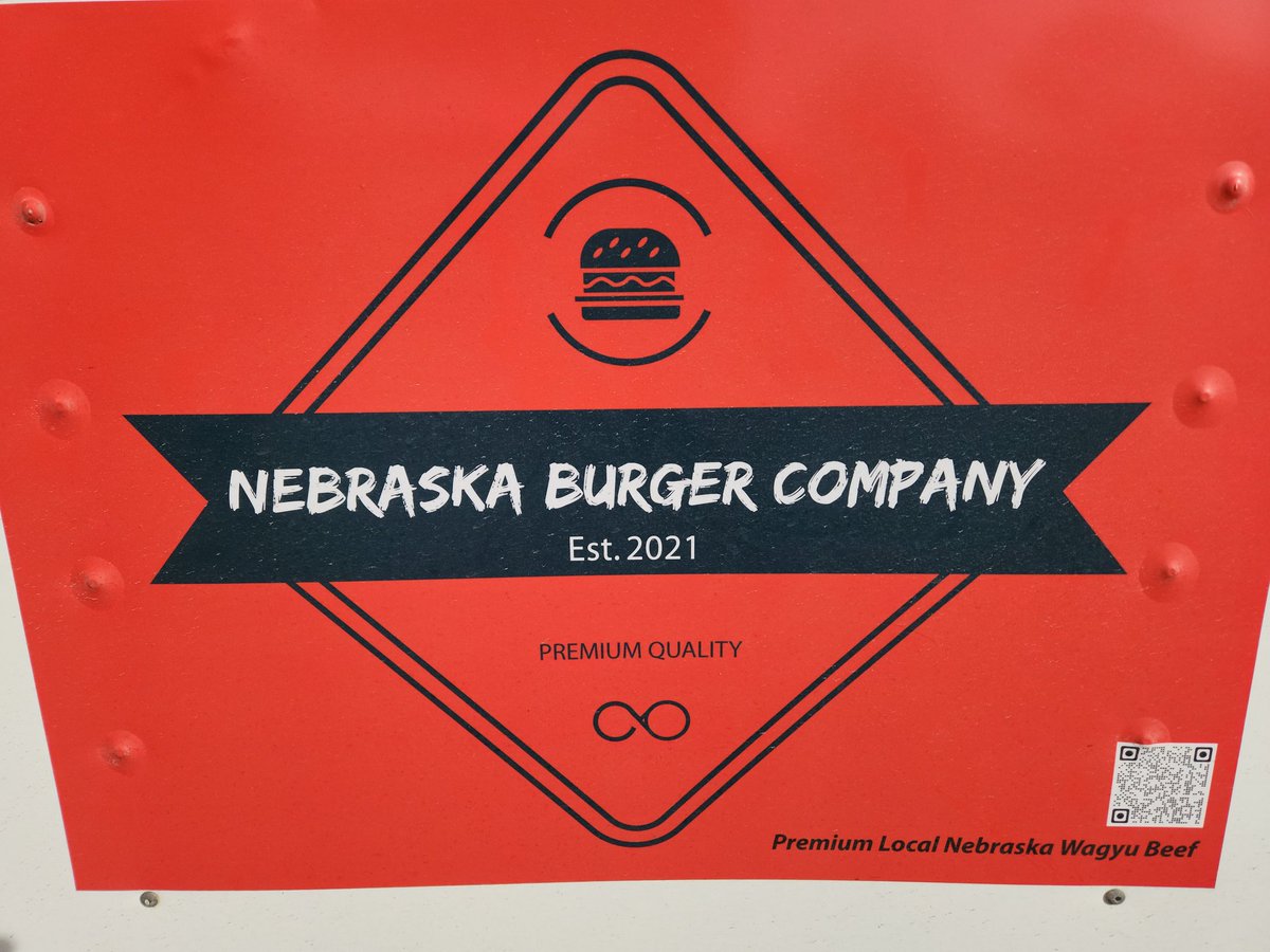 JohnOehlerking1's tweet photo. If you're looking for something to do before the Husker game, or need a break from harvest, stop out and grab a pumpkin or a burger from Nebraska Burger Co.  11-2 for burgers.  Pumpkins anytime https://t.co/HZdjGRJfD9