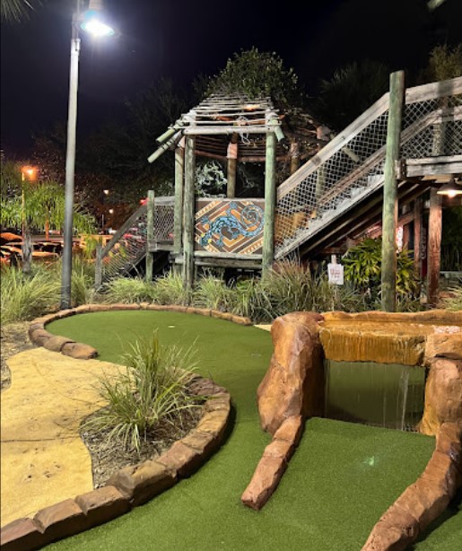 AccessMiniGolf's tweet photo. Course Highlight: Congo River (East Orlando) Mini Golf (Orlando, FL) is a fun adventure course with 9 holes wheelchair accessible. https://t.co/cNcxONIOeU @GolfCongoRiver @VisitOrlando #AccessMiniGolf #MiniGolf @PuttingPenguin @MisterMiniGolf @PuttCastMini @CouplePutts ♿️⛳️ https://t.co/2ZW5x7dHOG