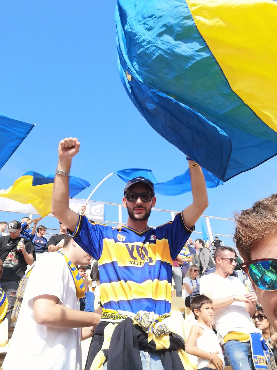 gio_biasin's tweet photo. @GasLaGang for ukraina https://t.co/WvHXB7PKTm