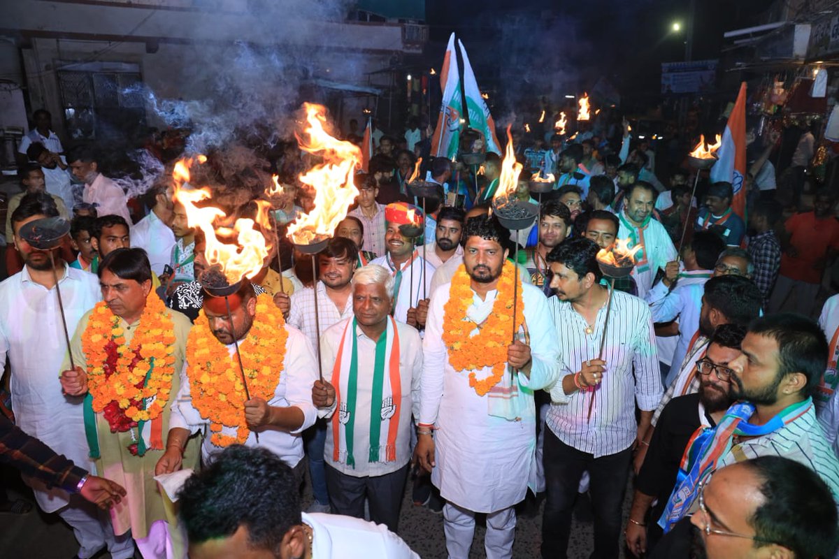 IYC's tweet image. मानसा में युवा परिवर्तन यात्रा की मशाल यात्रा को मिला अभूतपूर्व जनसमर्थन।
परिवर्तन के पथ पर गुजरात 
#ગુજરાત_માંગે_પરિવર્તન