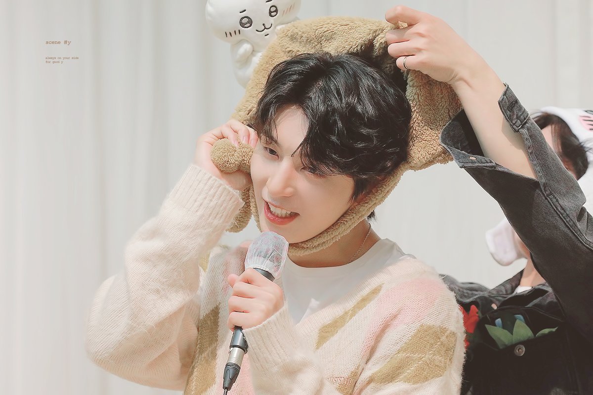 your_scene's tweet photo. 221015 포근곰도리🤍 #GoldenChild #골든차일드 #Y #성윤 #최성윤 https://t.co/7fZIy9AKLV
