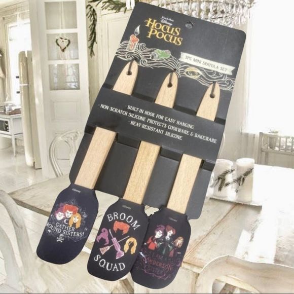 slf_001's tweet photo. So good I had to share! Check out all the items I'm loving on @Poshmarkapp from @Darcey_n_Jake @dmcrn1968 #poshmark #fashion #style #shopmycloset #disney #kurtadler: https://t.co/rOoYh0UgBJ https://t.co/don5jXKFzN
